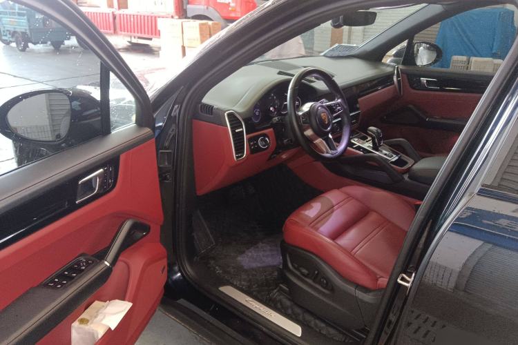 Used Porsche Cayenne E-Hybrid 2023 Cayenne E-Hybrid 2.0T Driver Seat