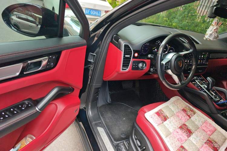 Used Porsche Cayenne E-Hybrid 2023 Cayenne E-Hybrid 2.0T Platinum Edition Driver Seat