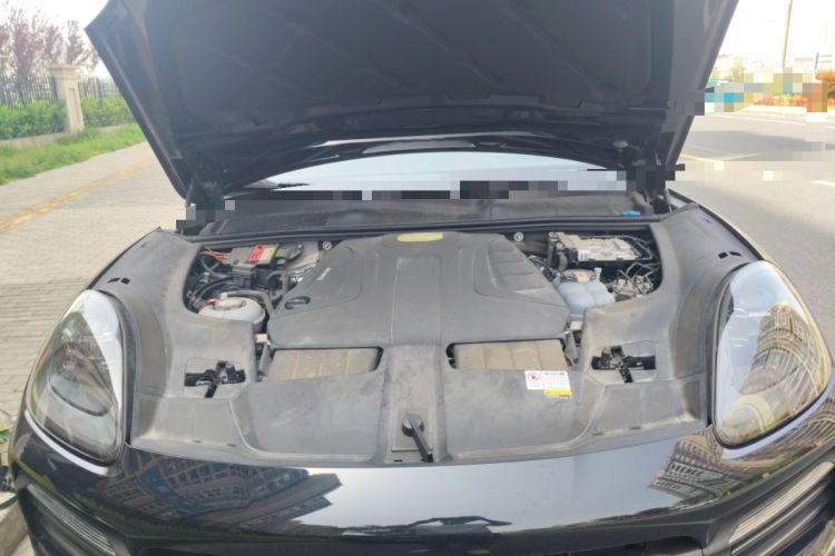 Used Porsche Cayenne E-Hybrid 2023 Cayenne E-Hybrid 2.0T Engine Bay