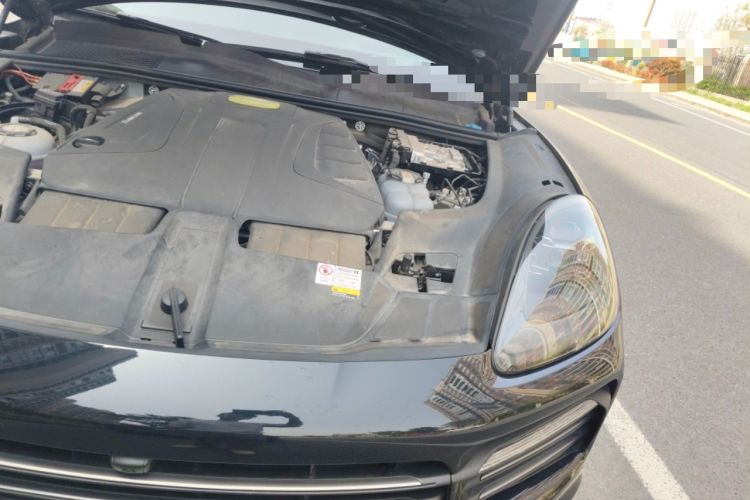 Used Porsche Cayenne E-Hybrid 2023 Cayenne E-Hybrid 2.0T Engine Bay Left