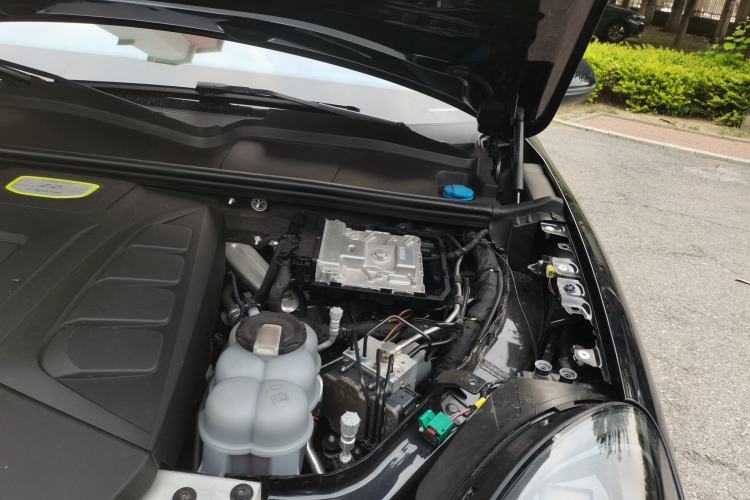 Used Porsche Cayenne E-Hybrid 2023 Cayenne E-Hybrid 2.0T Platinum Edition Engine Bay Left