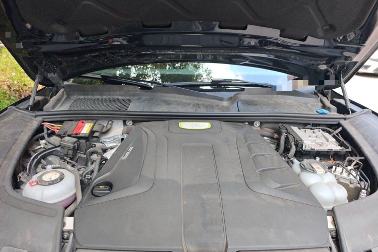 Used Porsche Cayenne E-Hybrid 2023 Cayenne E-Hybrid 2.0T Platinum Edition Engine Bay
