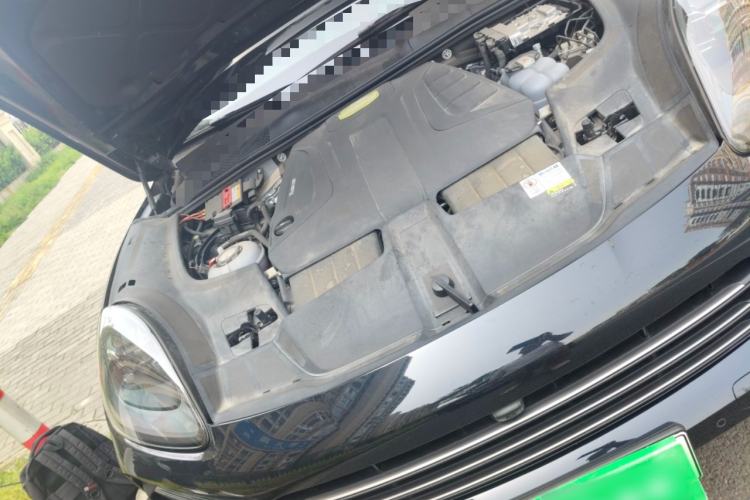 Used Porsche Cayenne E-Hybrid 2023 Cayenne E-Hybrid 2.0T Engine Bay Right