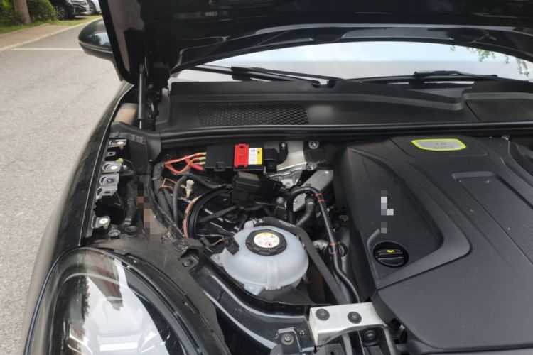 Used Porsche Cayenne E-Hybrid 2023 Cayenne E-Hybrid 2.0T Platinum Edition Engine Bay Right