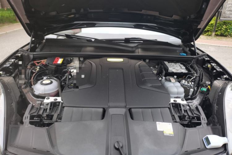 Used Porsche Cayenne E-Hybrid 2023 Cayenne E-Hybrid 2.0T Platinum Edition Engine Bay