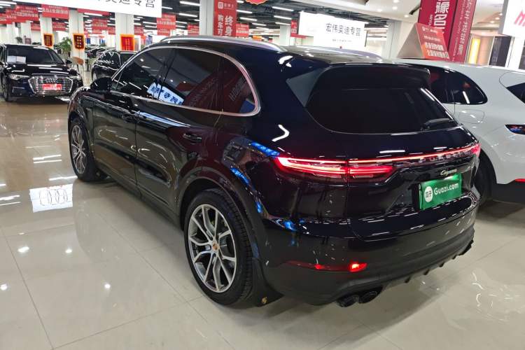 Used Porsche Cayenne E-Hybrid 2023 Cayenne E-Hybrid 2.0T Exterior 2