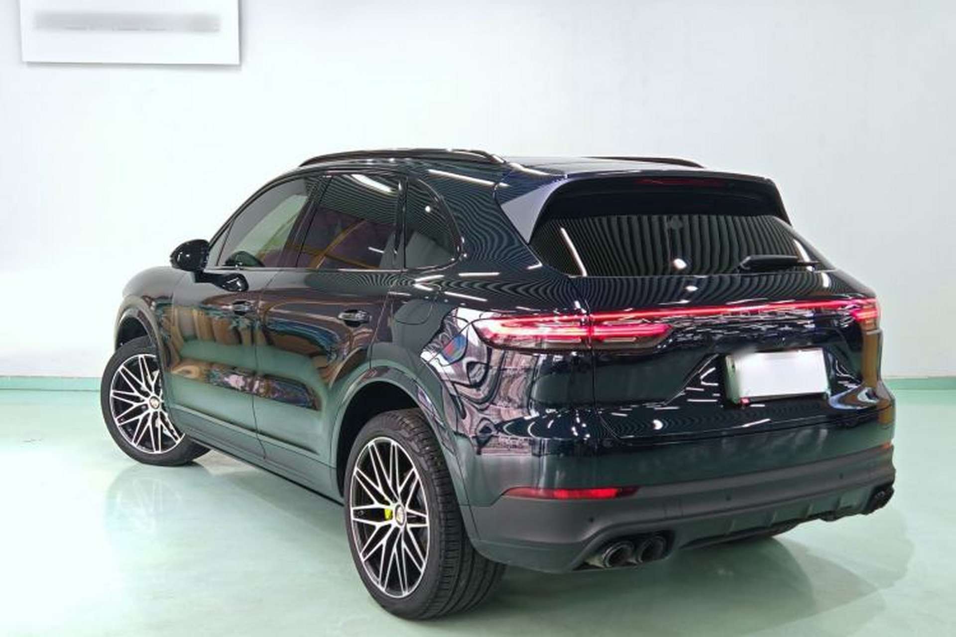Used Porsche Cayenne E-Hybrid 2023 Cayenne E-Hybrid 2.0T Platinum Edition Exterior 2