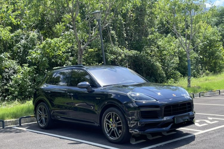 Used Porsche Cayenne E-Hybrid 2023 Cayenne E-Hybrid 2.0T Platinum Edition Exterior 2