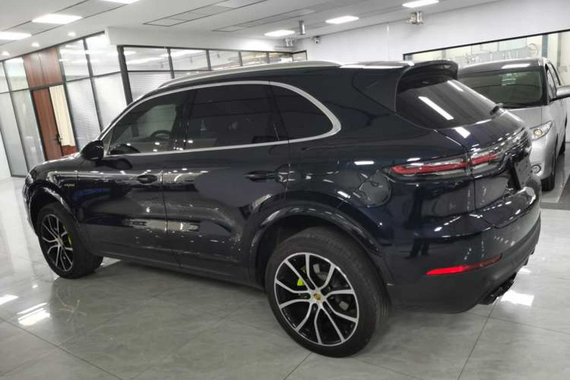 Used Porsche Cayenne E-Hybrid 2023 Cayenne E-Hybrid 2.0T Platinum Edition Exterior 3