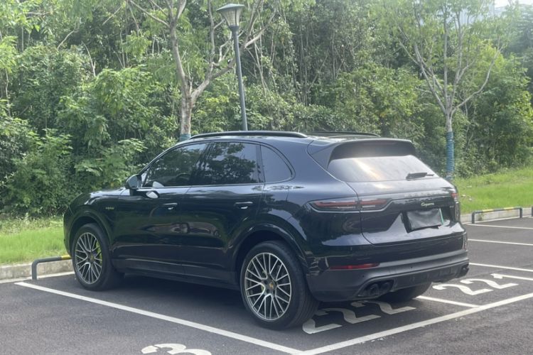 Used Porsche Cayenne E-Hybrid 2023 Cayenne E-Hybrid 2.0T Platinum Edition Exterior 4