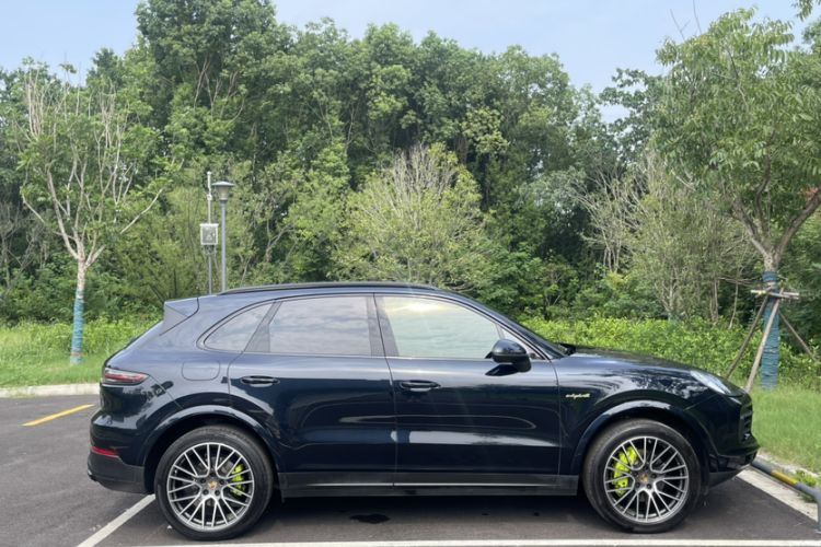 Used Porsche Cayenne E-Hybrid 2023 Cayenne E-Hybrid 2.0T Platinum Edition Exterior 5