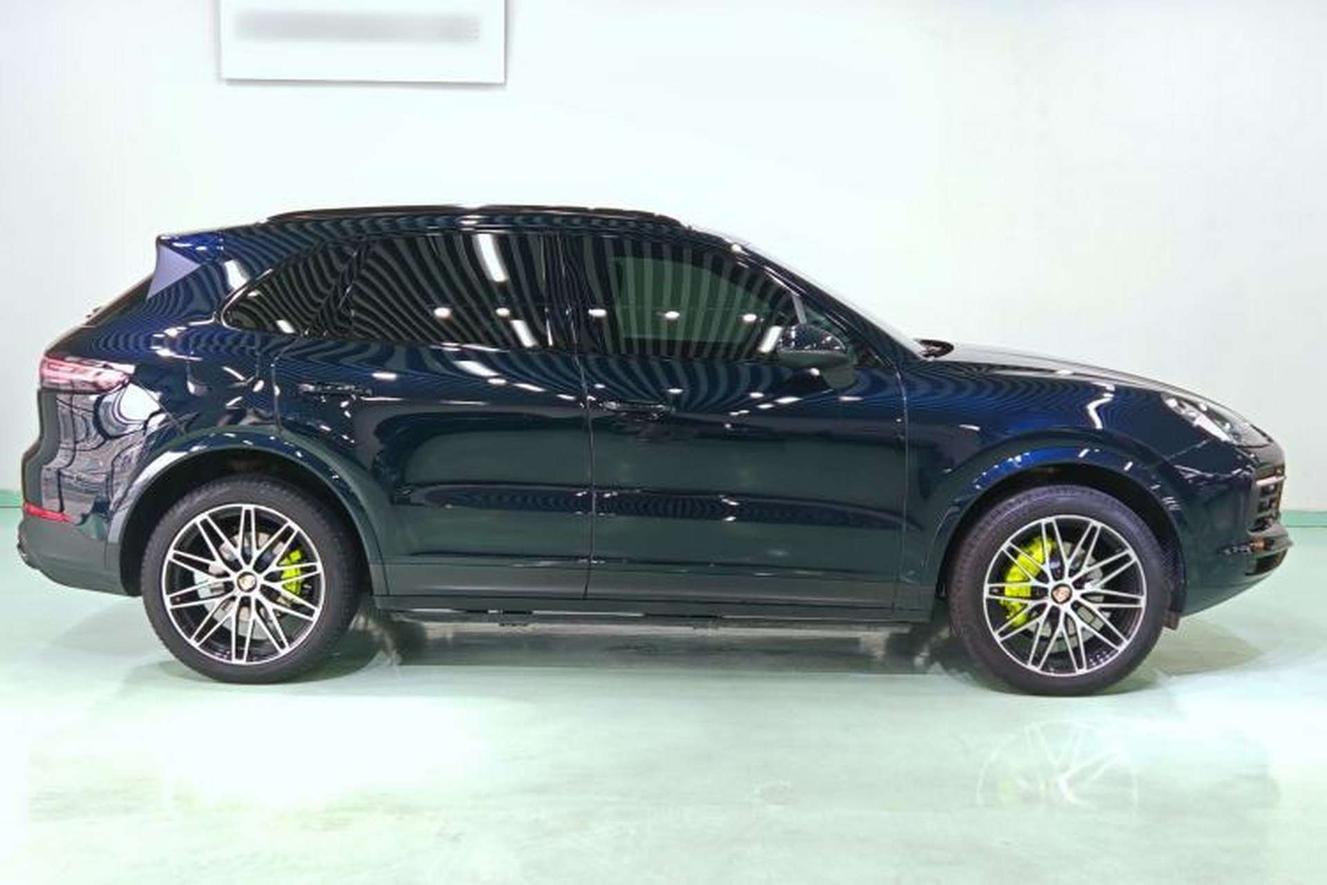 Used Porsche Cayenne E-Hybrid 2023 Cayenne E-Hybrid 2.0T Platinum Edition Exterior 7