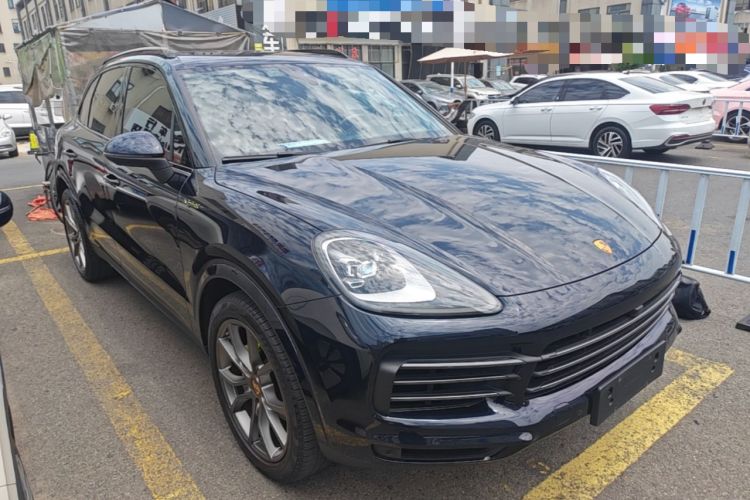 Used Porsche Cayenne E-Hybrid 2023 Cayenne E-Hybrid 2.0T Platinum Edition Front Right 45 Deg