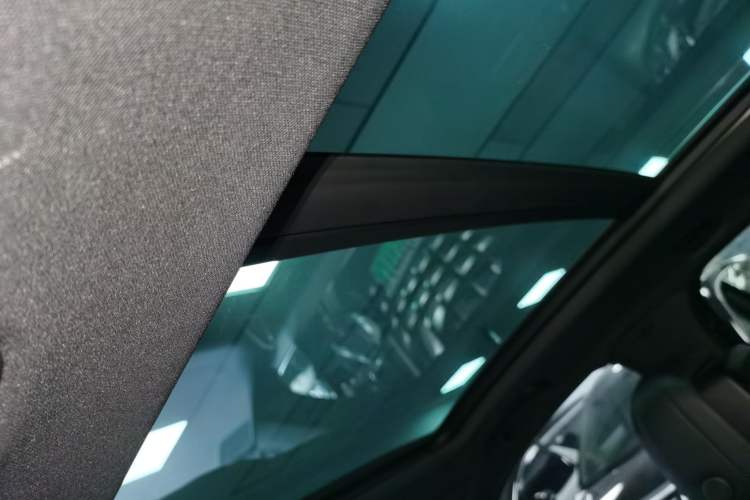 Used Porsche Cayenne E-Hybrid 2023 Cayenne E-Hybrid 2.0T Platinum Edition Headliner