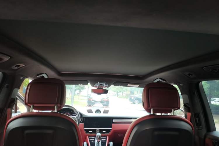 Used Porsche Cayenne E-Hybrid 2023 Cayenne E-Hybrid 2.0T Platinum Edition Headliner