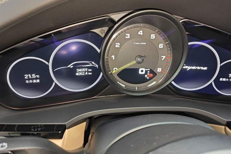 Used Porsche Cayenne E-Hybrid 2023 Cayenne E-Hybrid 2.0T Platinum Edition Instrument Cluster