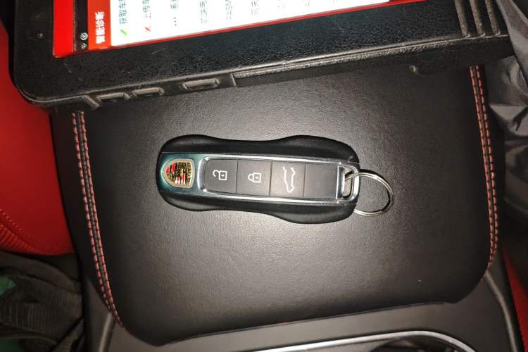 Used Porsche Cayenne E-Hybrid 2023 Cayenne E-Hybrid 2.0T Interior 1