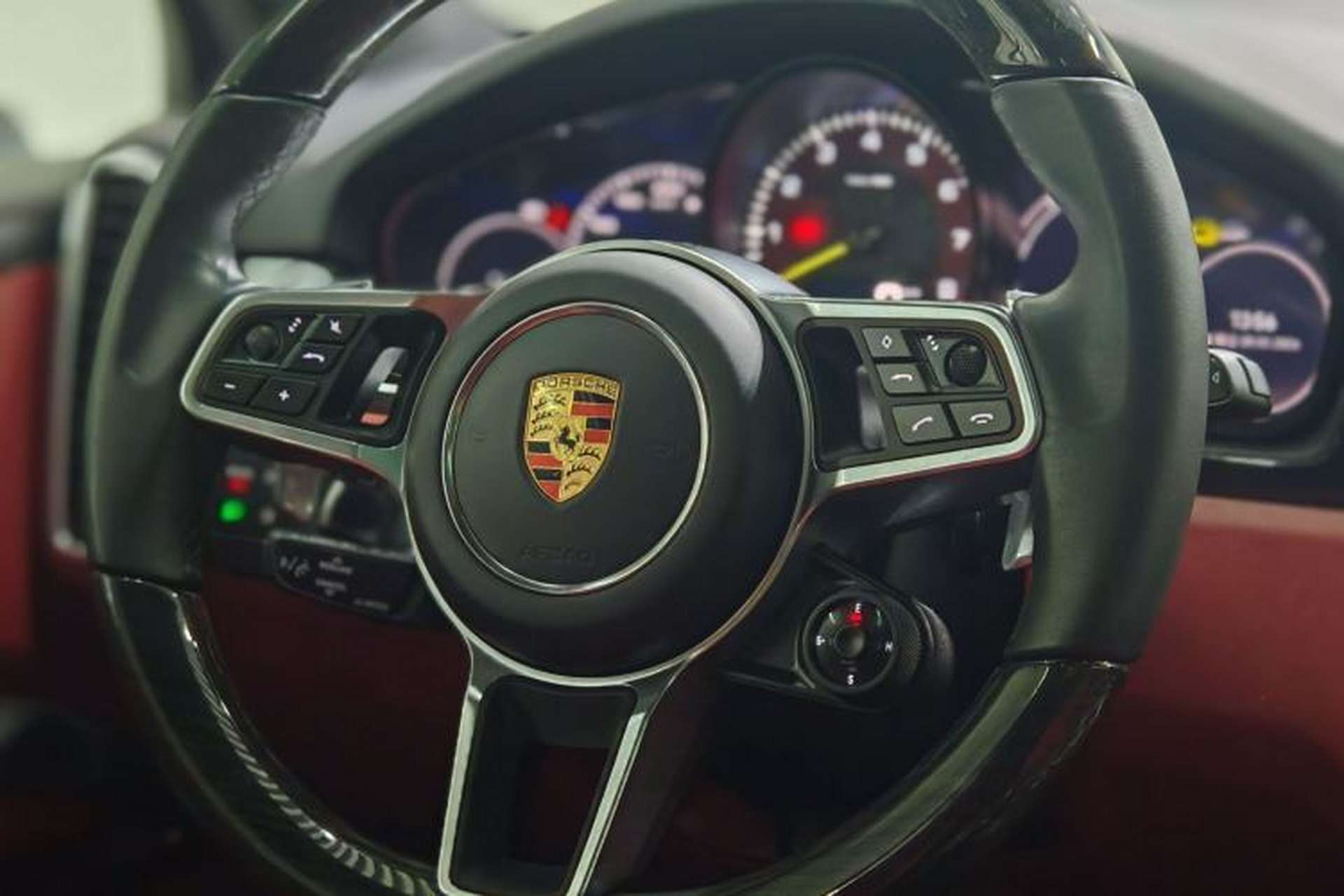 Used Porsche Cayenne E-Hybrid 2023 Cayenne E-Hybrid 2.0T Platinum Edition Interior 2