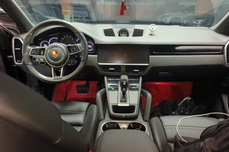 Used Porsche Cayenne E-Hybrid 2023 Cayenne E-Hybrid 2.0T Interior 2