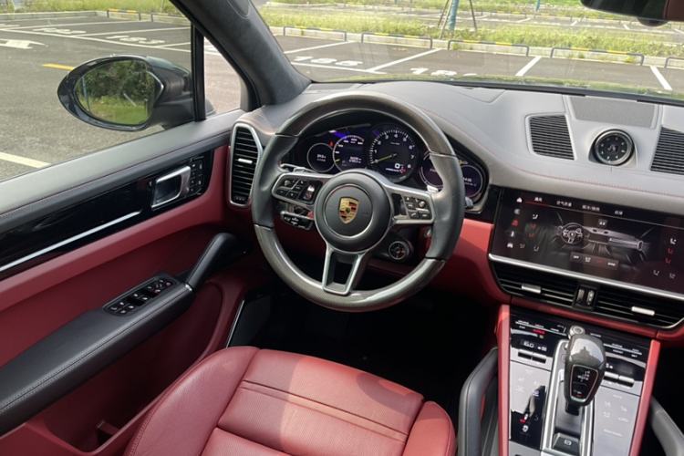 Used Porsche Cayenne E-Hybrid 2023 Cayenne E-Hybrid 2.0T Platinum Edition Interior 2