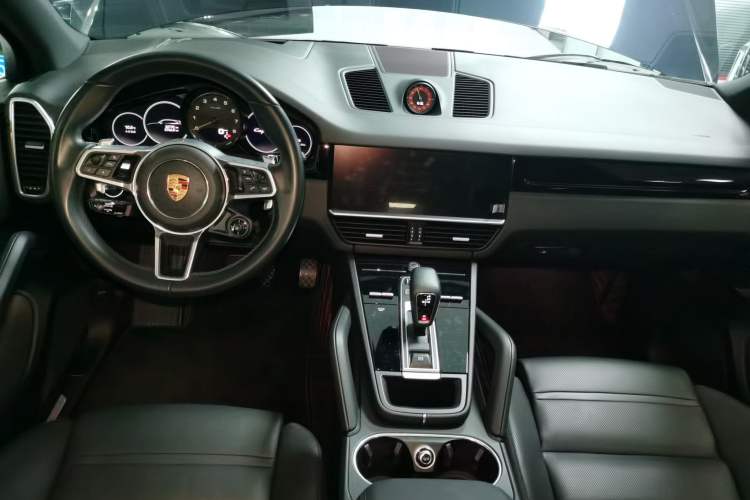 Used Porsche Cayenne E-Hybrid 2023 Cayenne E-Hybrid 2.0T Platinum Edition Interior 2