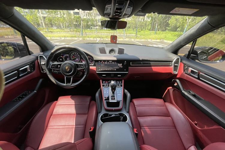 Used Porsche Cayenne E-Hybrid 2023 Cayenne E-Hybrid 2.0T Platinum Edition Interior 2