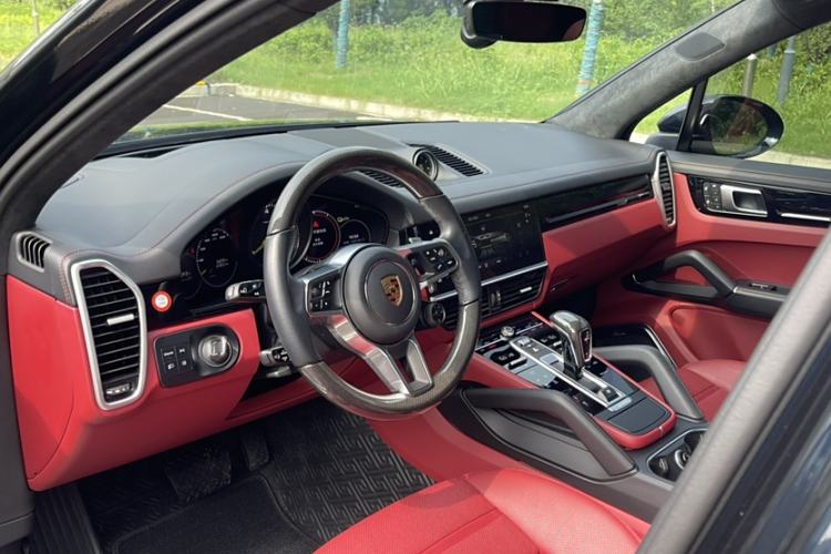 Used Porsche Cayenne E-Hybrid 2023 Cayenne E-Hybrid 2.0T Platinum Edition Interior 5