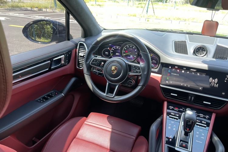 Used Porsche Cayenne E-Hybrid 2023 Cayenne E-Hybrid 2.0T Platinum Edition Interior 7