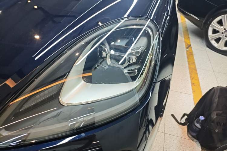 Used Porsche Cayenne E-Hybrid 2023 Cayenne E-Hybrid 2.0T Platinum Edition Left Front Headlight