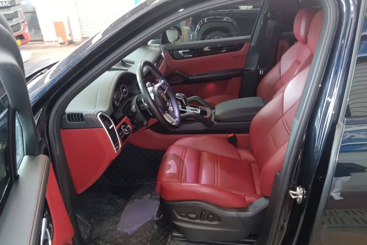 Used Porsche Cayenne E-Hybrid 2023 Cayenne E-Hybrid 2.0T Left Front Seat