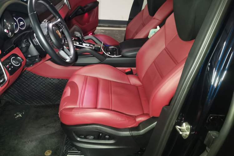 Used Porsche Cayenne E-Hybrid 2023 Cayenne E-Hybrid 2.0T Platinum Edition Left Front Seat