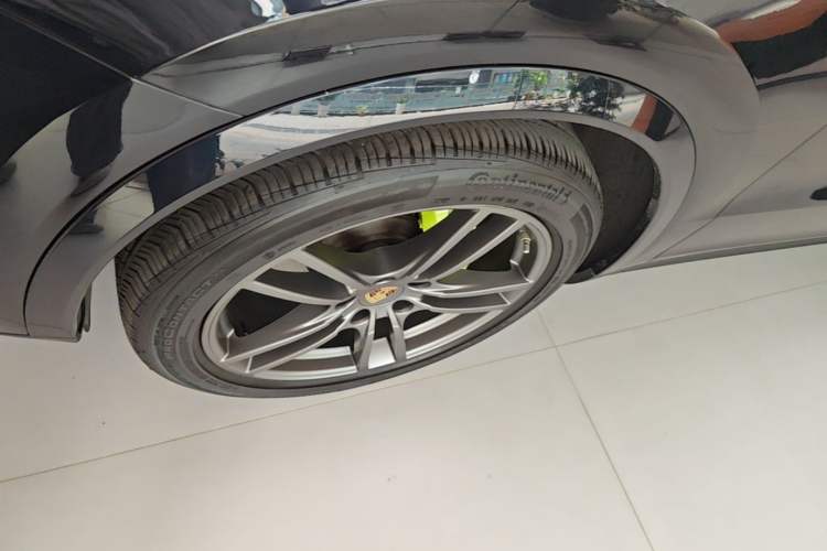 Used Porsche Cayenne E-Hybrid 2023 Cayenne E-Hybrid 2.0T Platinum Edition Left Front Wheel Hub