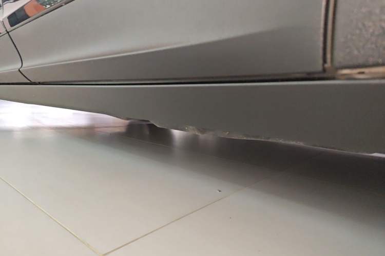 Used Porsche Cayenne E-Hybrid 2023 Cayenne E-Hybrid 2.0T Platinum Edition Left Side Sill