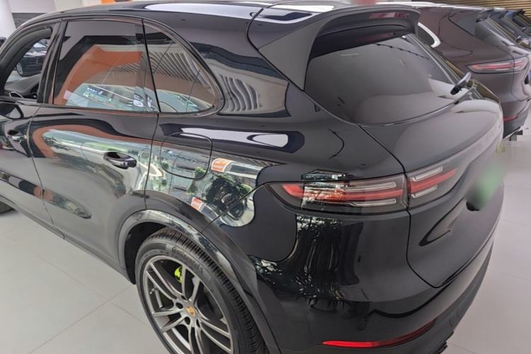 Used Porsche Cayenne E-Hybrid 2023 Cayenne E-Hybrid 2.0T Platinum Edition Rear Left 45 Deg