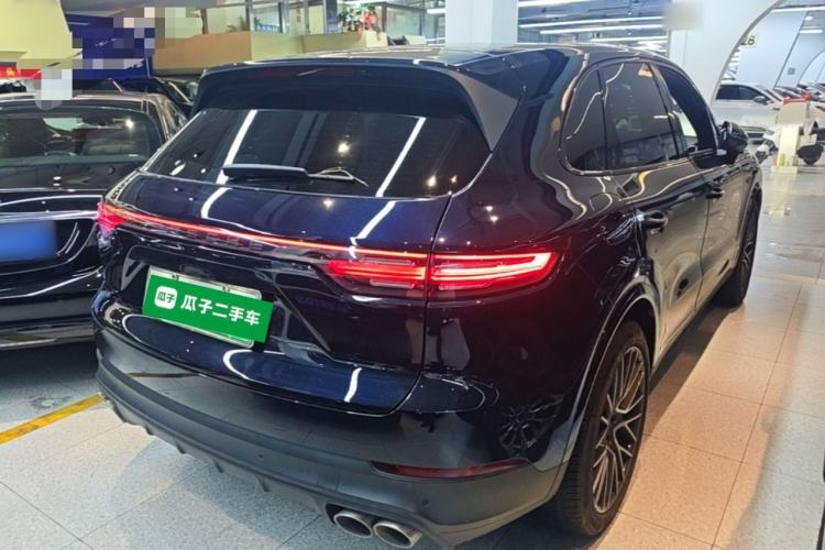 Used Porsche Cayenne E-Hybrid 2023 Cayenne E-Hybrid 2.0T Platinum Edition Rear Right 45 Deg
