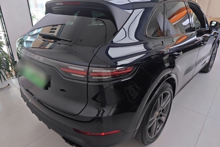 Used Porsche Cayenne E-Hybrid 2023 Cayenne E-Hybrid 2.0T Platinum Edition Rear Right 45 Deg