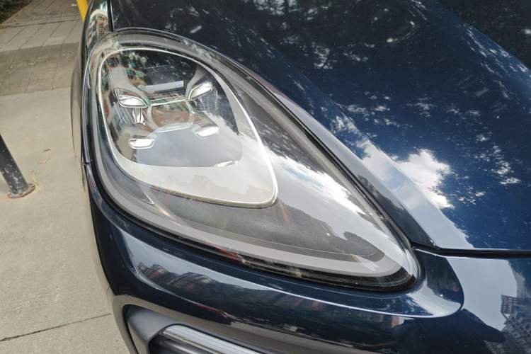 Used Porsche Cayenne E-Hybrid 2023 Cayenne E-Hybrid 2.0T Platinum Edition Right Front Headlight