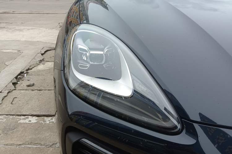 Used Porsche Cayenne E-Hybrid 2023 Cayenne E-Hybrid 2.0T Right Front Headlight