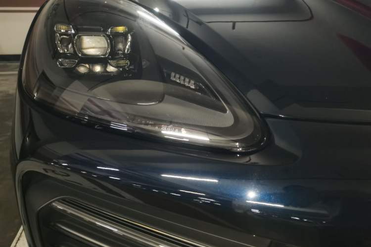 Used Porsche Cayenne E-Hybrid 2023 Cayenne E-Hybrid 2.0T Platinum Edition Right Front Headlight
