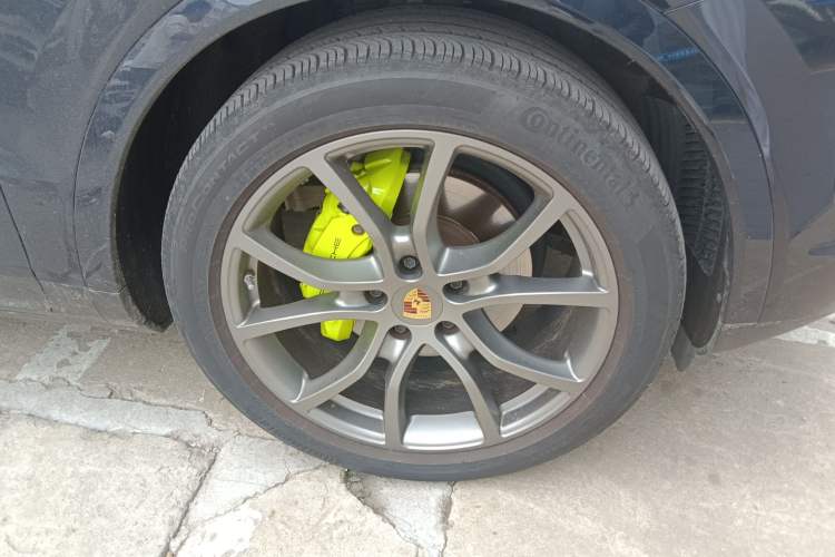 Used Porsche Cayenne E-Hybrid 2023 Cayenne E-Hybrid 2.0T Right Front Wheel Hub