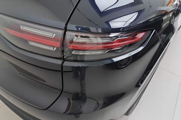 Used Porsche Cayenne E-Hybrid 2023 Cayenne E-Hybrid 2.0T Platinum Edition Right Rear Taillight