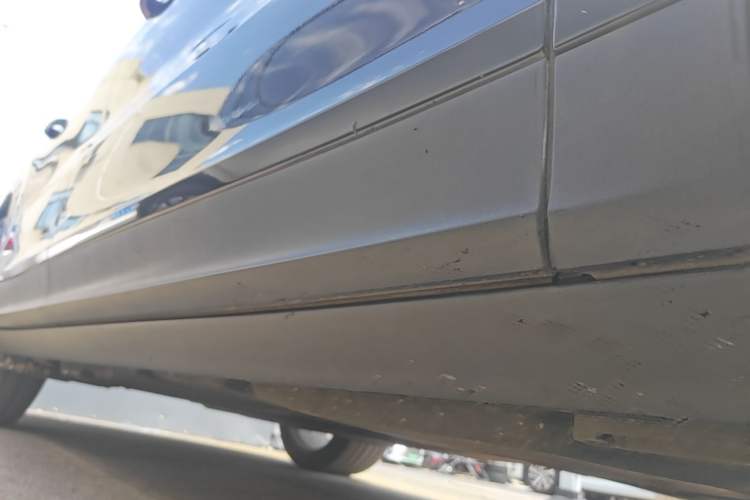 Used Porsche Cayenne E-Hybrid 2023 Cayenne E-Hybrid 2.0T Platinum Edition Right Side Sill