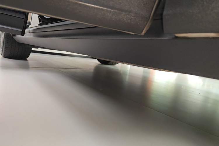 Used Porsche Cayenne E-Hybrid 2023 Cayenne E-Hybrid 2.0T Platinum Edition Right Side Sill