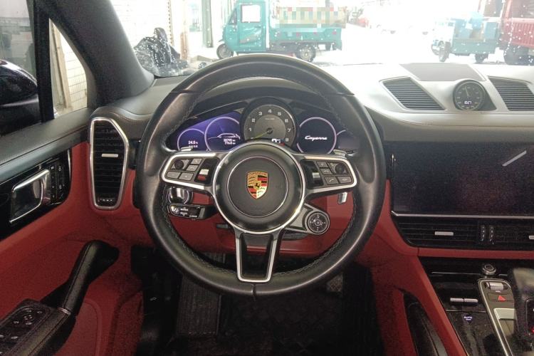 Used Porsche Cayenne E-Hybrid 2023 Cayenne E-Hybrid 2.0T Steering Wheel