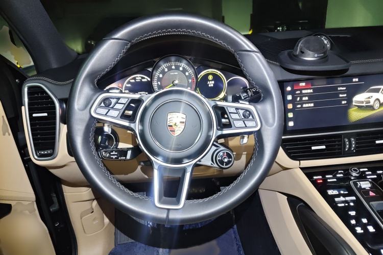 Used Porsche Cayenne E-Hybrid 2023 Cayenne E-Hybrid 2.0T Platinum Edition Steering Wheel