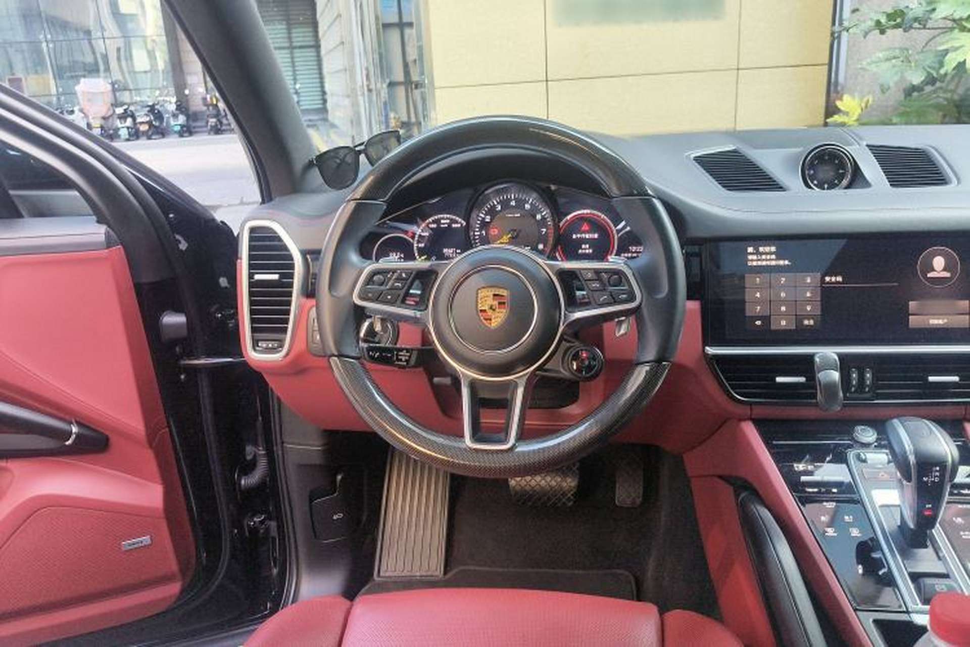 Used Porsche Cayenne E-Hybrid 2023 Cayenne E-Hybrid 2.0T Platinum Edition Steering Wheel