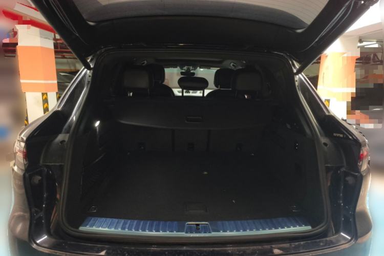 Used Porsche Cayenne E-Hybrid 2023 Cayenne E-Hybrid 2.0T Trunk