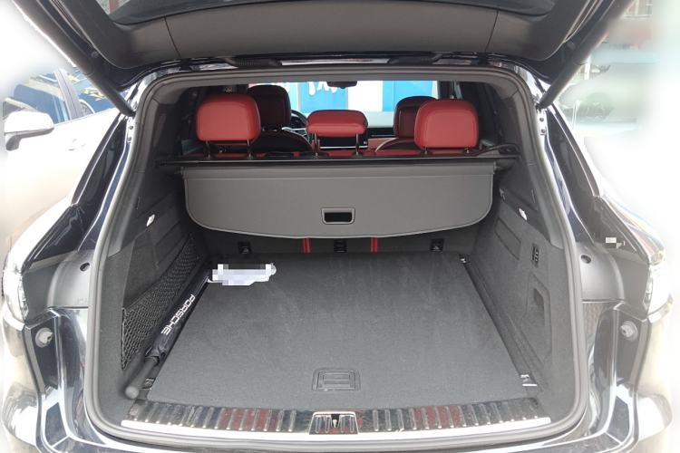 Used Porsche Cayenne E-Hybrid 2023 Cayenne E-Hybrid 2.0T Trunk