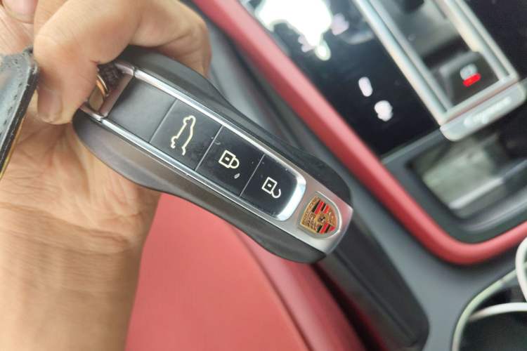 Used Porsche Cayenne E-Hybrid 2023 Cayenne E-Hybrid 2.0T Vehicle Key