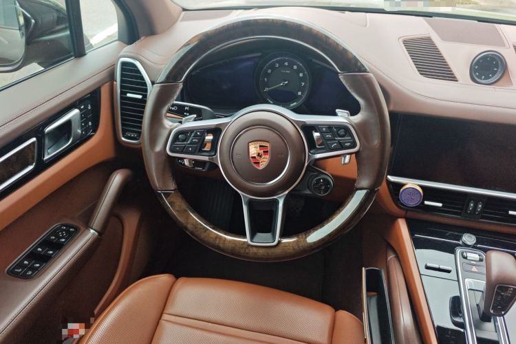 Used Porsche Cayenne E-Hybrid 2023 Cayenne E-Hybrid 2.0T Platinum Edition Steering Wheel